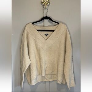 Express Women’s Boxy V-neck Sweater Cream Size L